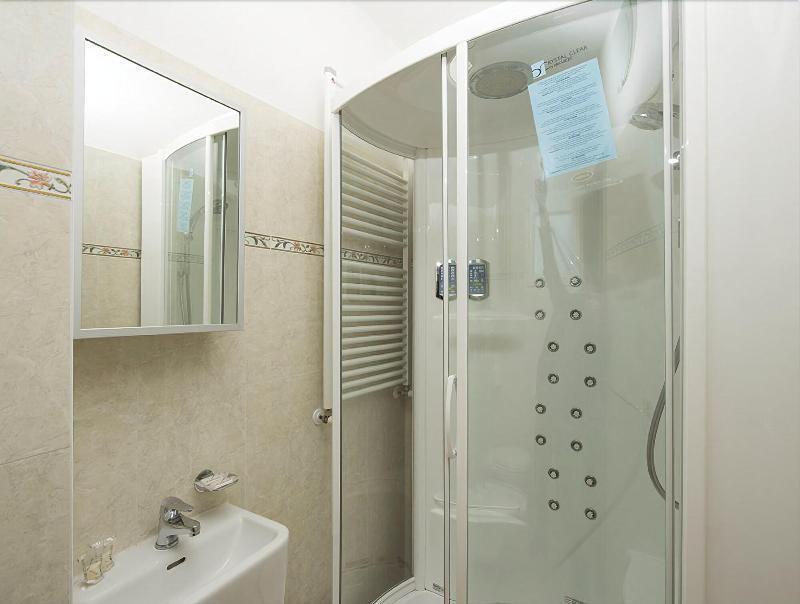 Hotel Villa Linda - Family Hotel - Nuova Costruzione Antisismica Риччоне Экстерьер фото