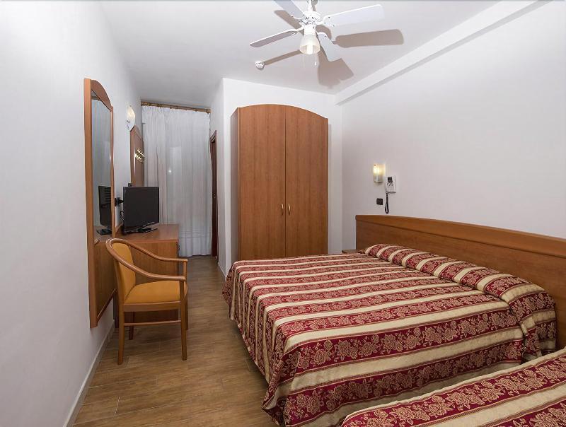 Hotel Villa Linda - Family Hotel - Nuova Costruzione Antisismica Риччоне Экстерьер фото