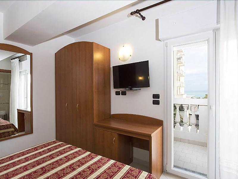 Hotel Villa Linda - Family Hotel - Nuova Costruzione Antisismica Риччоне Экстерьер фото
