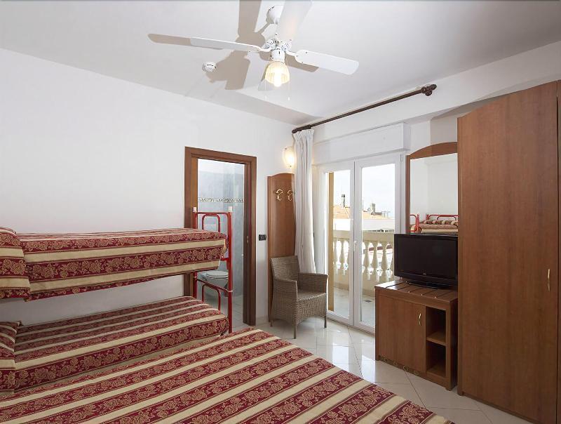Hotel Villa Linda - Family Hotel - Nuova Costruzione Antisismica Риччоне Экстерьер фото