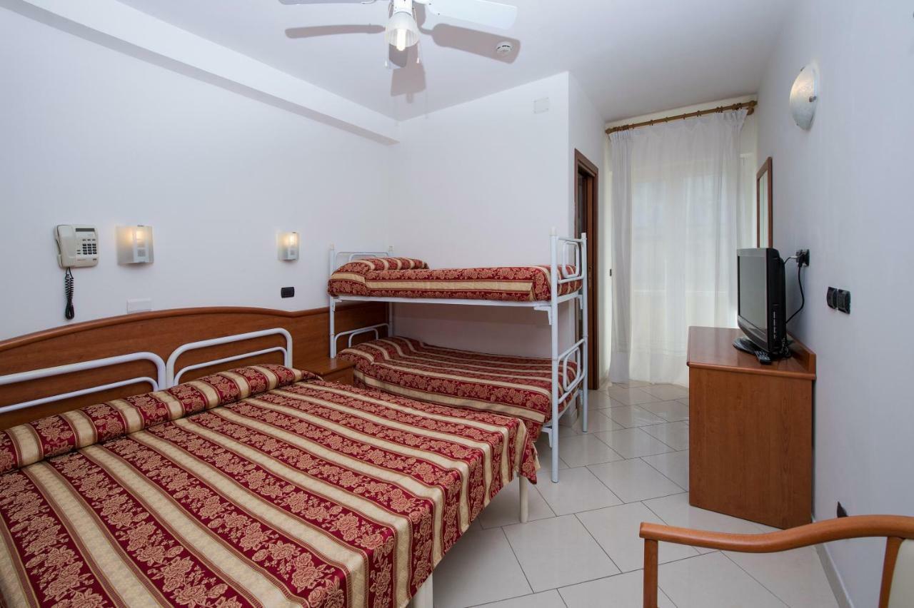Hotel Villa Linda - Family Hotel - Nuova Costruzione Antisismica Риччоне Экстерьер фото